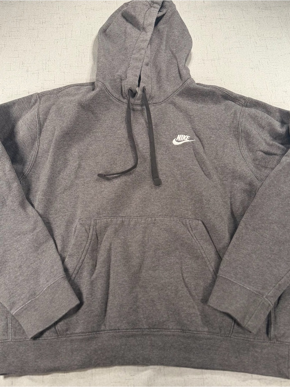 Nike Men’s Grey Pullover Hoodie - Classic Logo